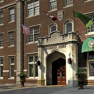 Windsor Arms 5*, Toronto Canada
